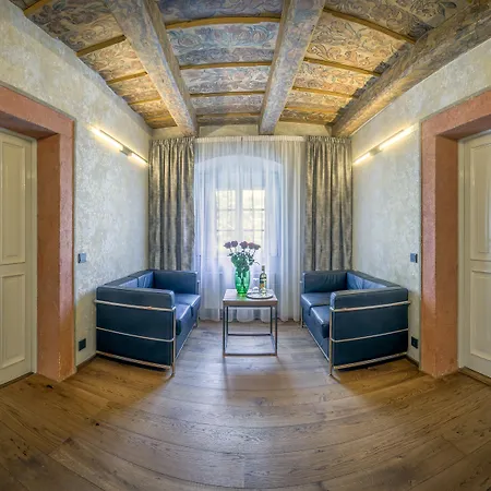 Waldstein 4* Prague
