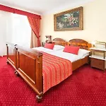 Hotell Waldstein 4*