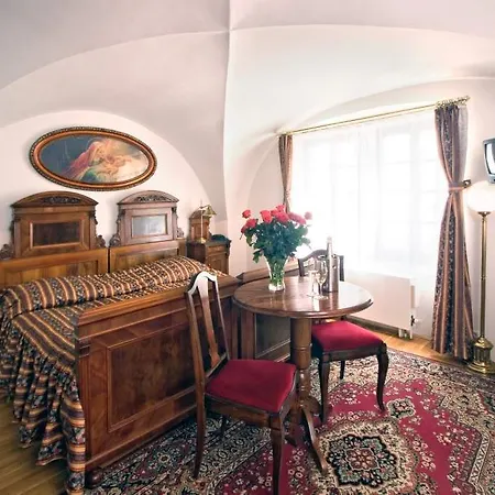 Waldstein 4* Prague