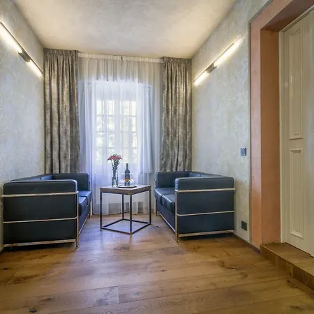 Waldstein 4* Prague