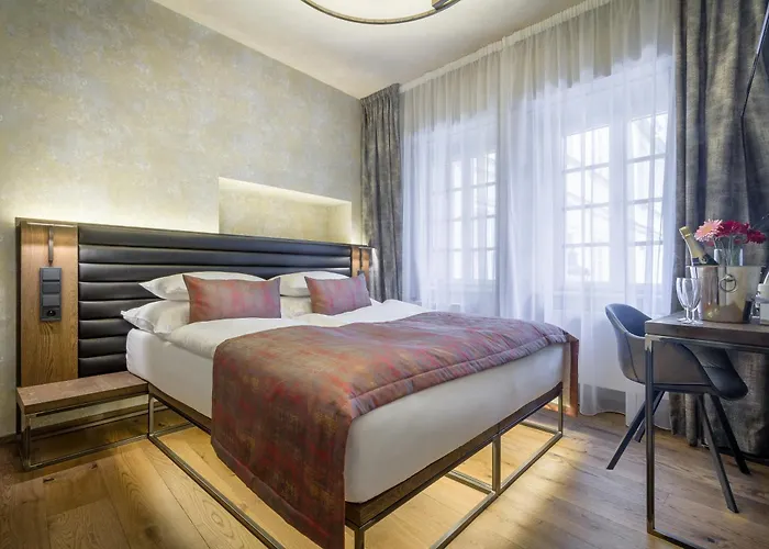 Waldstein Отель Прага